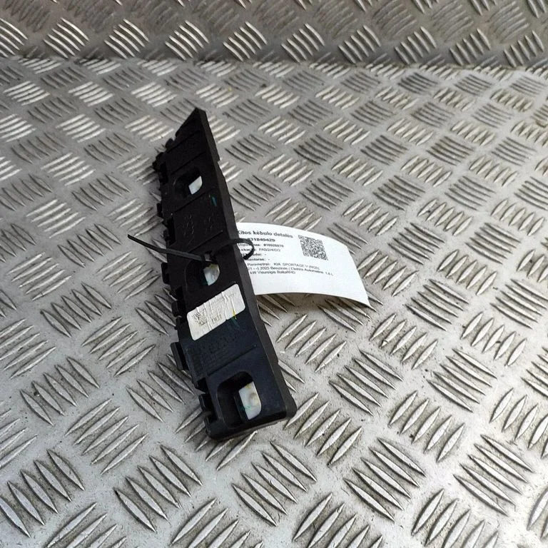 Tagumise kaitseraua kinnitusklamber 86651R2000