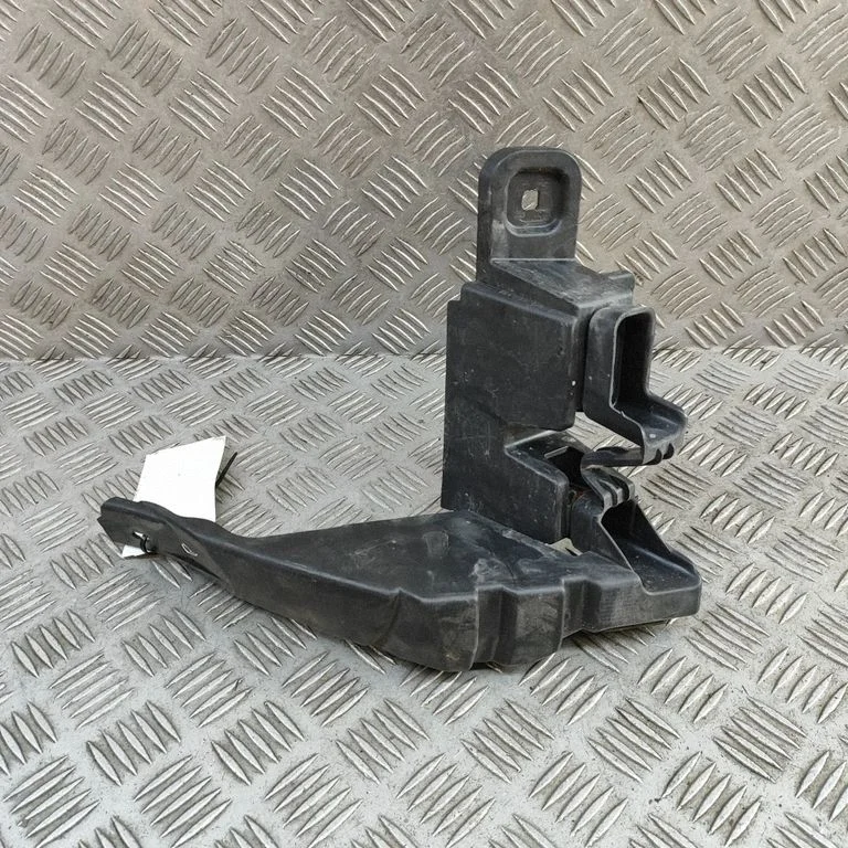 Rear bumper mounting bracket J9D317B932A