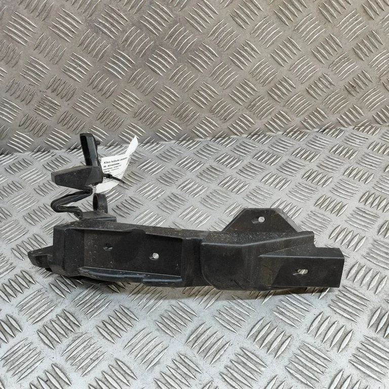 Aizmugurējā bufera turētājs HK8317A882AE