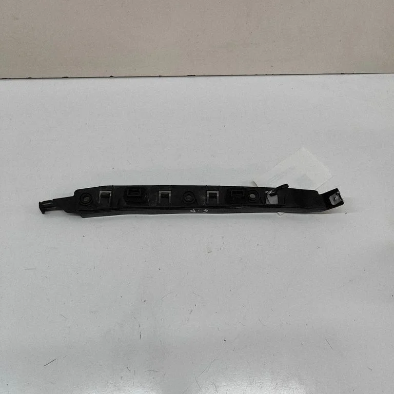 Aizmugurējā bufera turētājs 50535775