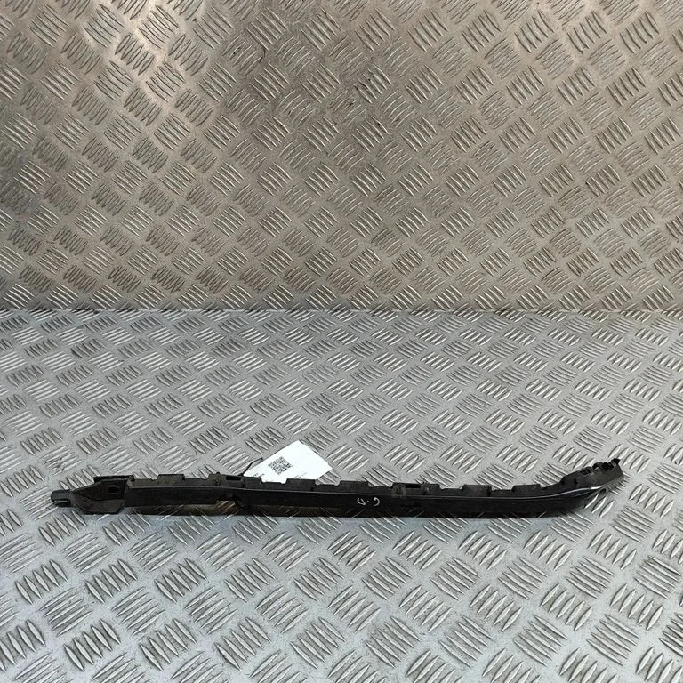 Rear bumper mounting bracket – Mercedes-Benz E-Class W212 (2009-2016)