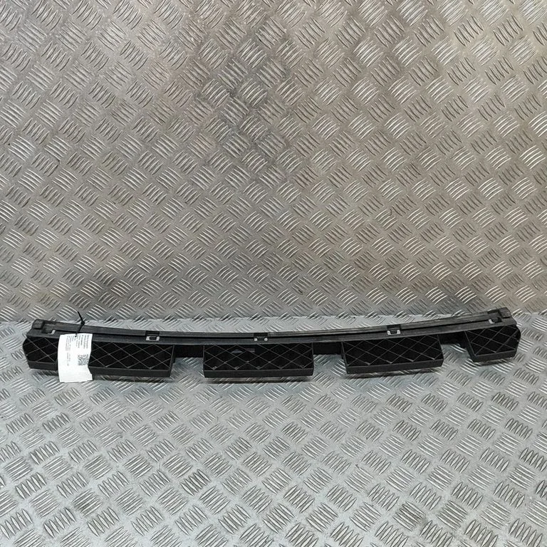 Tagumise kaitseraua kinnitusklamber 7N0807863