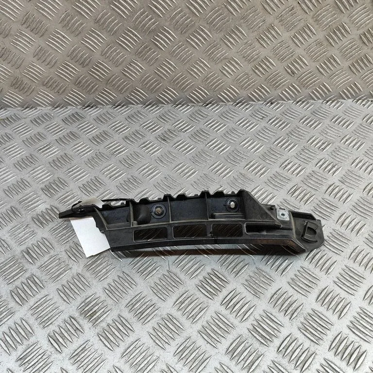 Aizmugurējā bufera turētājs 97050563501