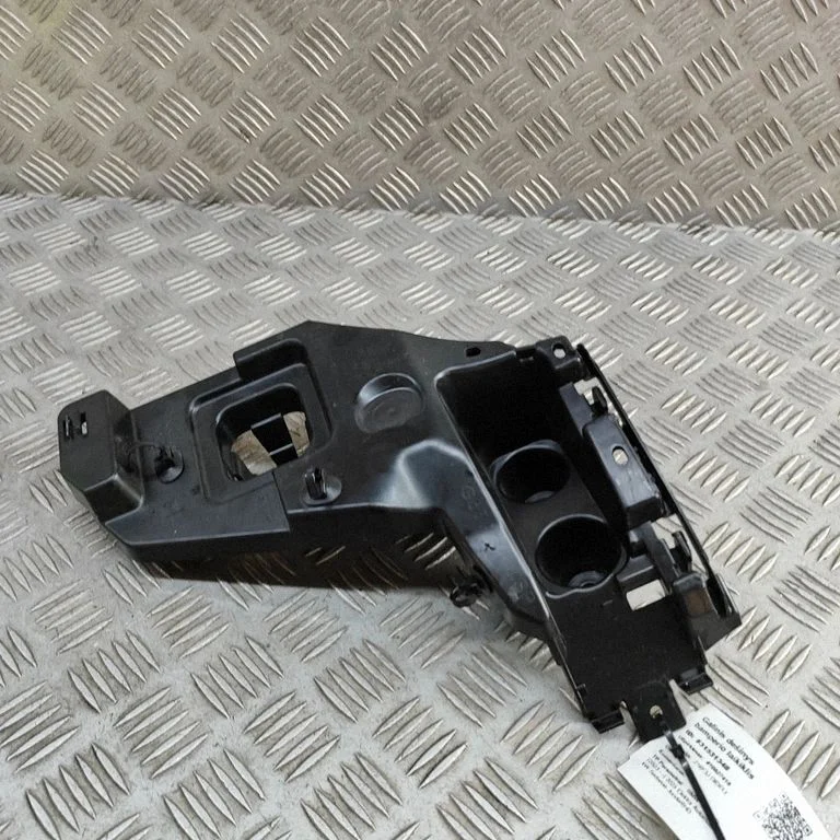 Mocowanie zderzaka tylnego 5A011C2