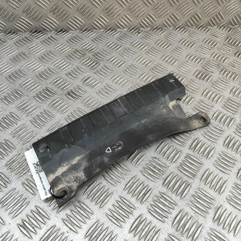 Rear bumper mounting bracket 7487526