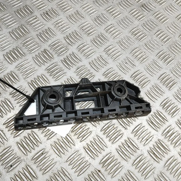 Aizmugurējā bufera turētājs 2G7807393D