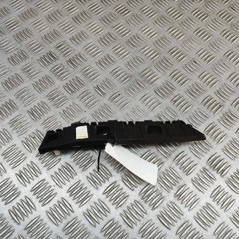 Aizmugurējā bufera turētājs 86651R2000