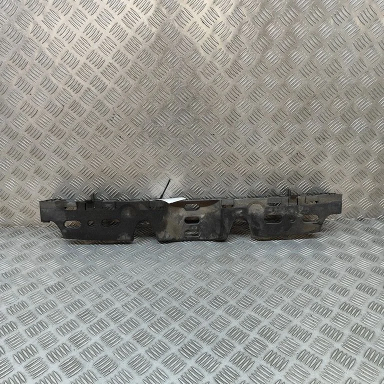 Aizmugurējā bufera turētājs 850424714R