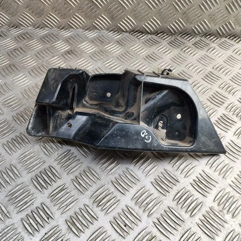 Aizmugurējā bufera turētājs DS7317E850SH