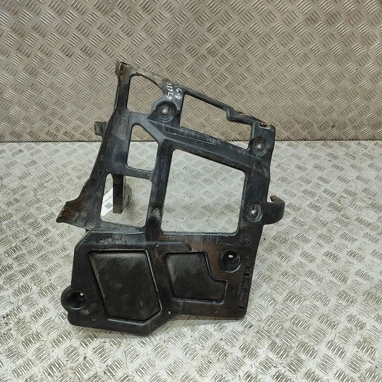 Aizmugurējā bufera turētājs 97050563201
