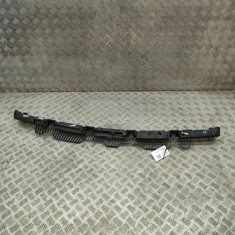 Rear bumper mounting bracket 5G6807863C