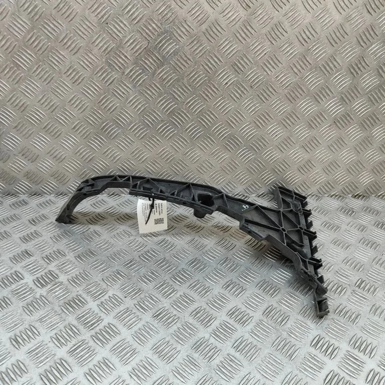 Aizmugurējā bufera turētājs 8R0807454C