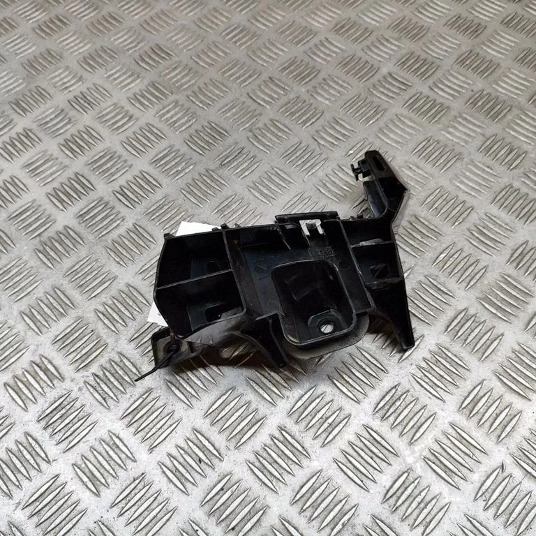 Rear bumper mounting bracket 5256276020