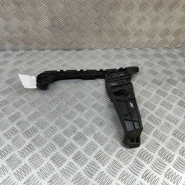 Aizmugurējā bufera turētājs 8W6807454