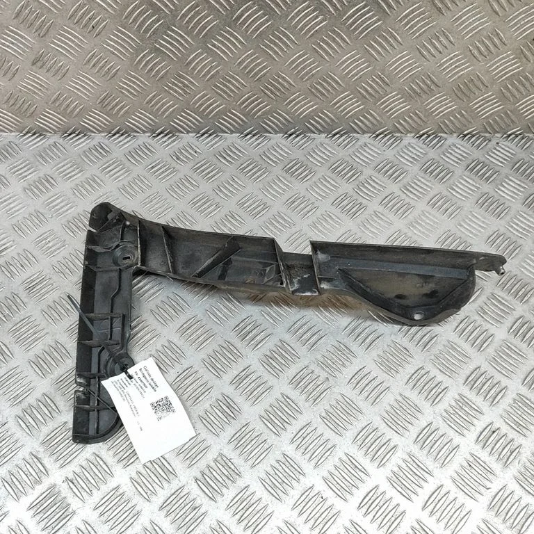 Aizmugurējā bufera turētājs 04857638AG