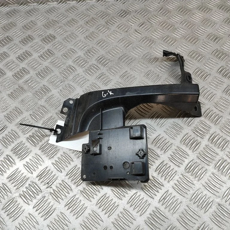 Aizmugurējā bufera turētājs EJ3217E801AC
