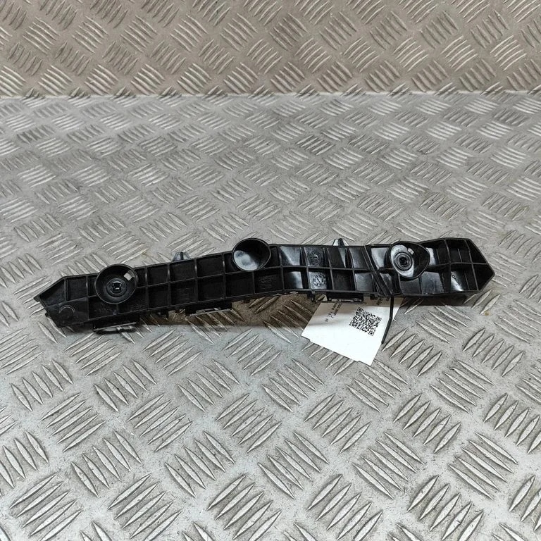 Aizmugurējā bufera turētājs 525760D470