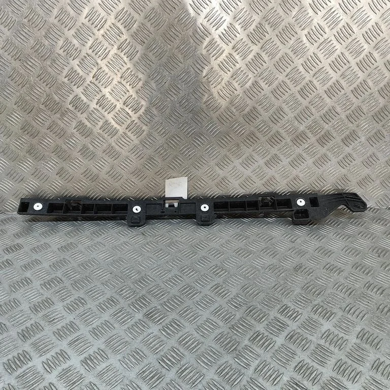 Rear bumper mounting bracket 1823566X