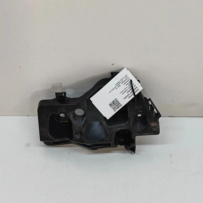 Rear bumper mounting bracket 5A329C1