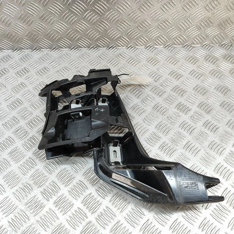 Rear bumper mounting bracket A1678803900