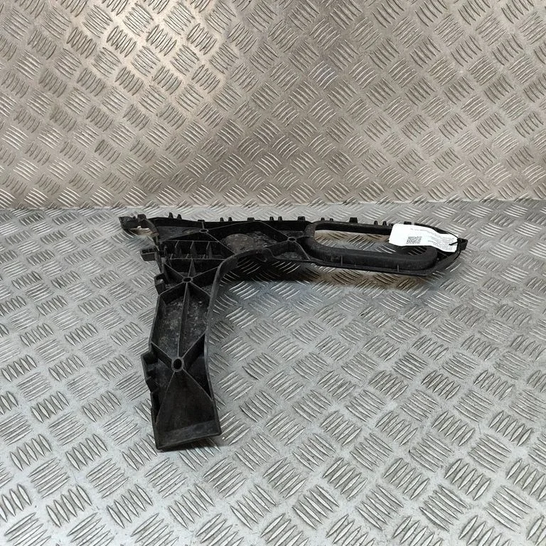 Tagumise kaitseraua kinnitusklamber – Audi Q7 4L (2005-2015)