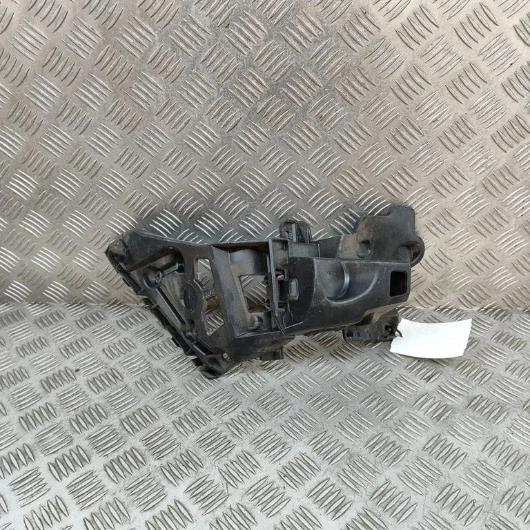 Aizmugurējā bufera turētājs 850446420R