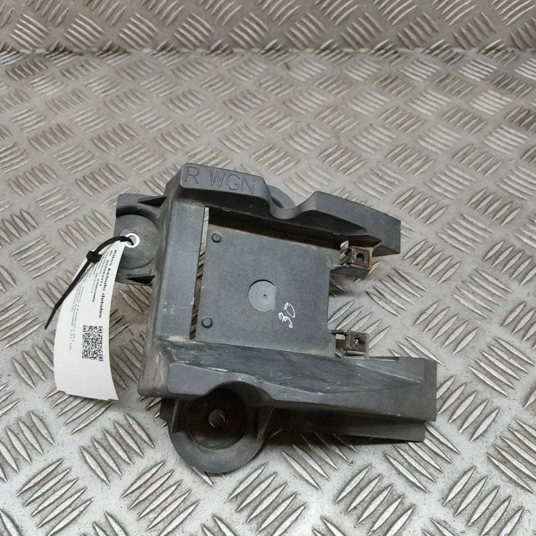 Rear bumper mounting bracket GML867Z41