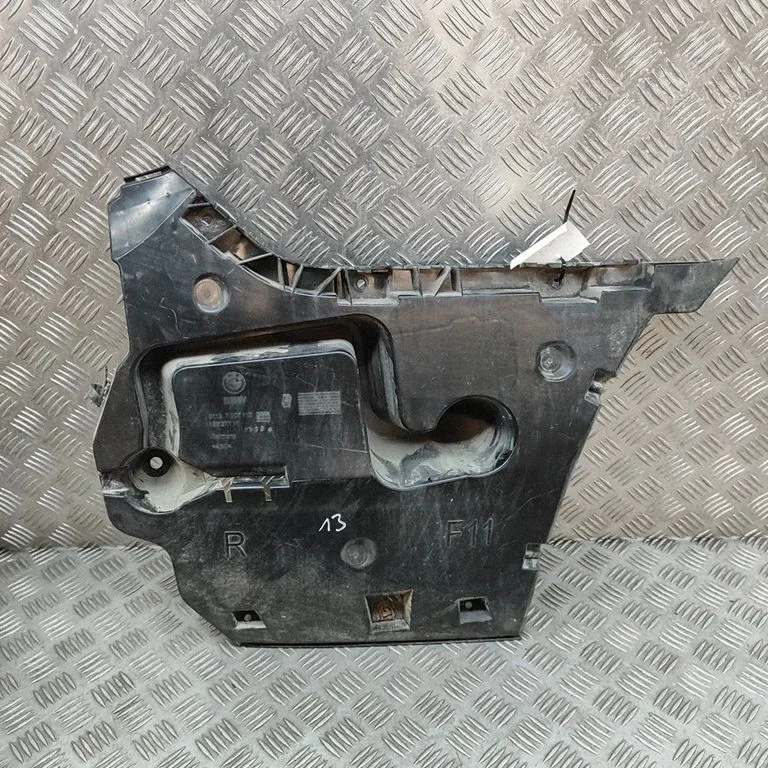 Mocowanie zderzaka tylnego – BMW Seria 5 F10 F11 (2009-2016)