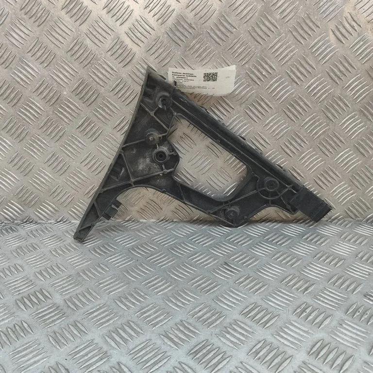 Aizmugurējā bufera turētājs 8T0807571