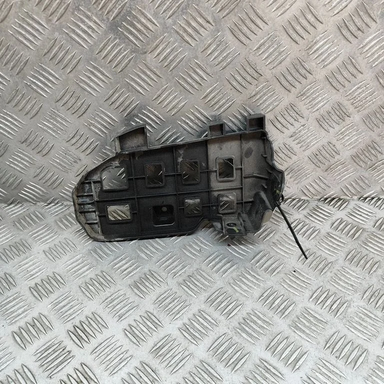 Aizmugurējā bufera turētājs SC2E2804331
