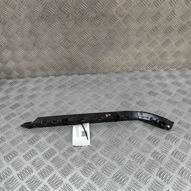 Tagumise kaitseraua kinnitusklamber A2078850721