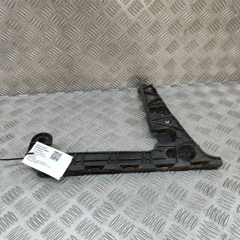 Aizmugurējā bufera turētājs 8W5807453