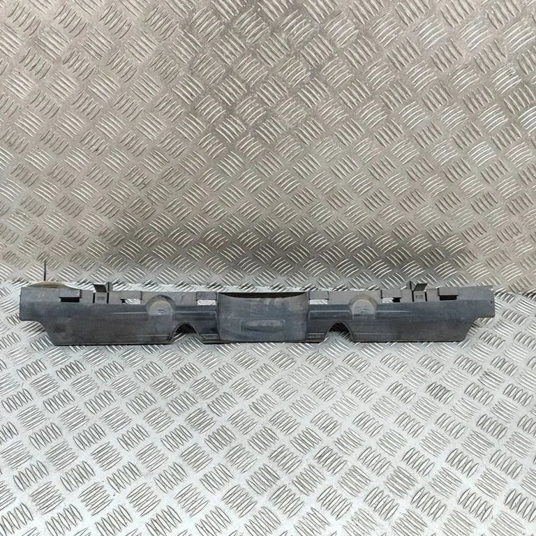 Tagumise kaitseraua kinnitusklamber 8200637080 – Renault Twingo II (2007-2014)