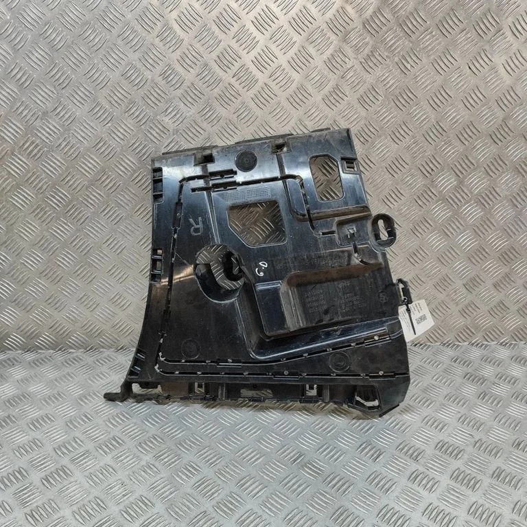 Aizmugurējā bufera turētājs – BMW 4. sērija F32 F33 (2013-2020)
