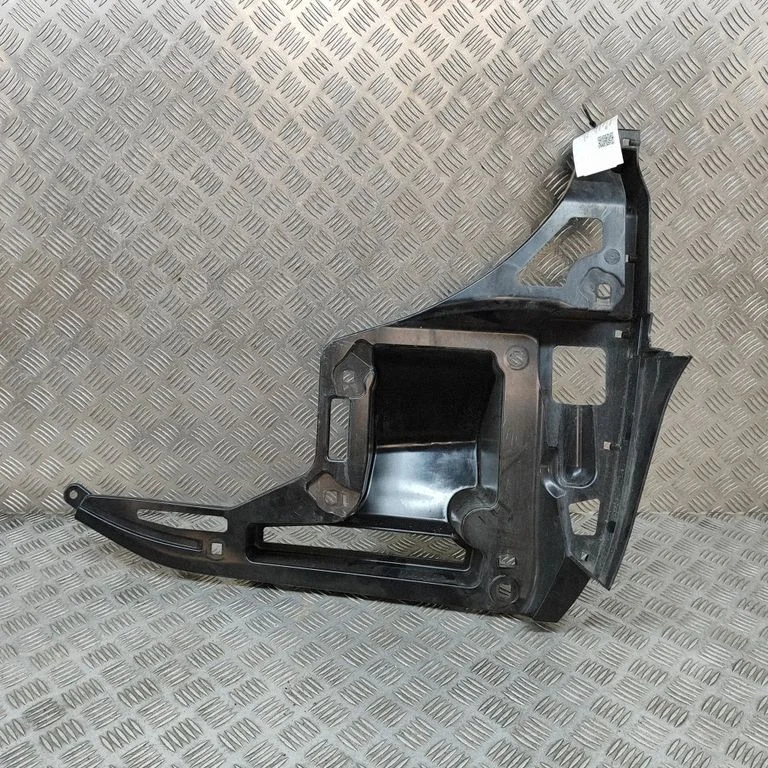 Tagumise kaitseraua kinnitusklamber – BMW i3 (2013-)