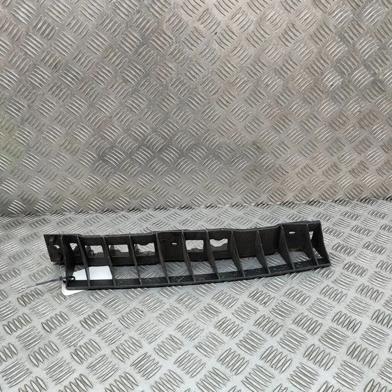 Aizmugurējā bufera turētājs 5L6807863A