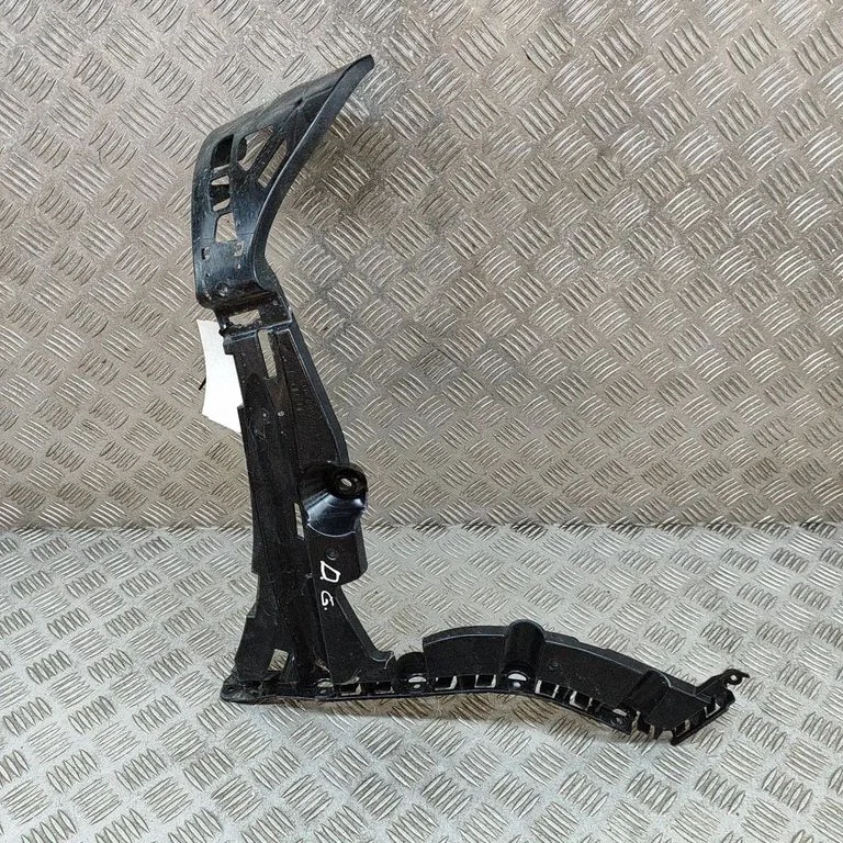 Aizmugurējā bufera turētājs A2548800400