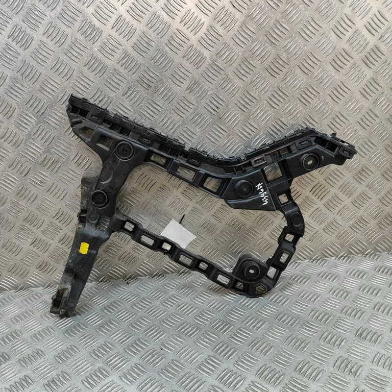 Aizmugurējā bufera turētājs – Volkswagen Passat B7 USA (2012-2019)
