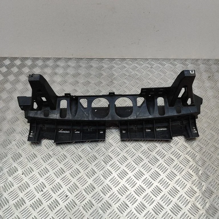 Tagumise kaitseraua kinnitusklamber – BMW X5 F15 (2013-2017)
