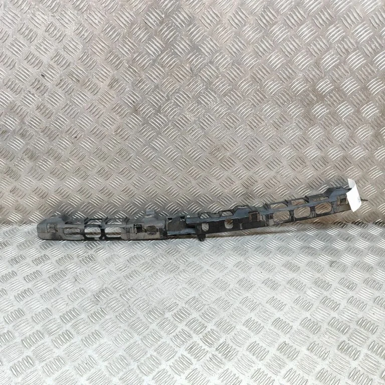 Tagumise kaitseraua kinnitusklamber – Porsche Cayenne (92A) (2010-2017)