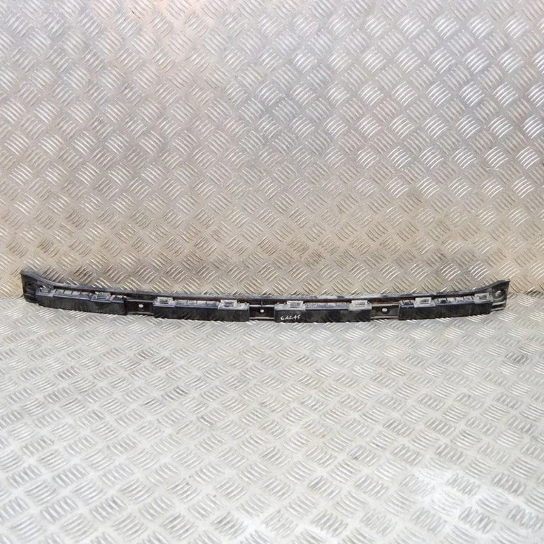 Rear bumper mounting bracket 600772400G