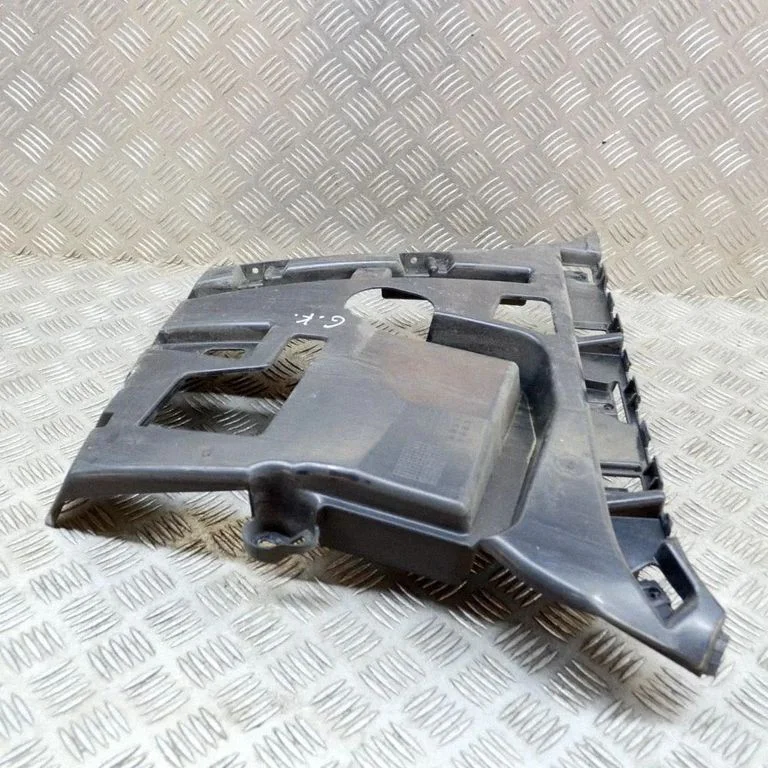 Tagumise kaitseraua kinnitusklamber – BMW 3-seeria F30 F35 F31 (2012-2018)