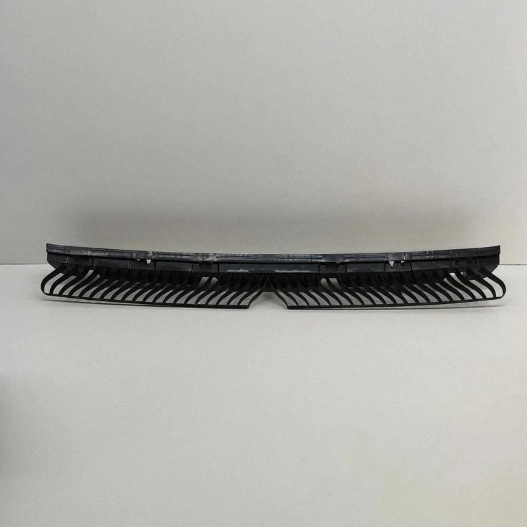 Rear bumper mounting bracket – Volkswagen e-Golf (2014-)