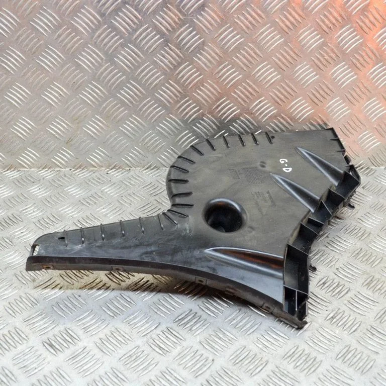 Rear bumper mounting bracket – Volvo V60 (2013-2018)
