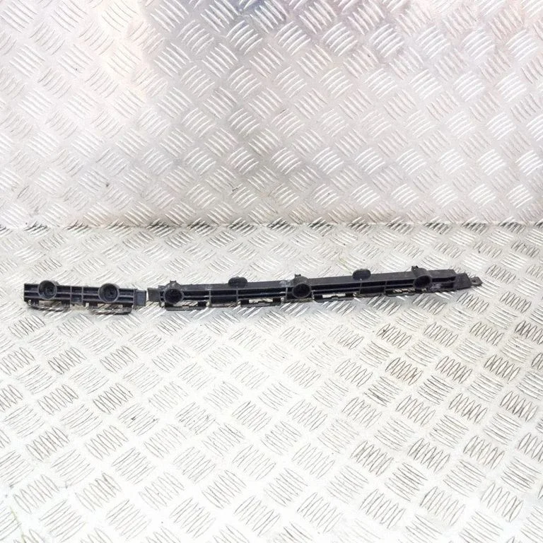 Aizmugurējā bufera turētājs 600755400D