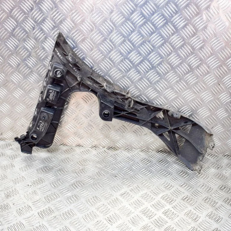 Rear bumper mounting bracket A2538800912