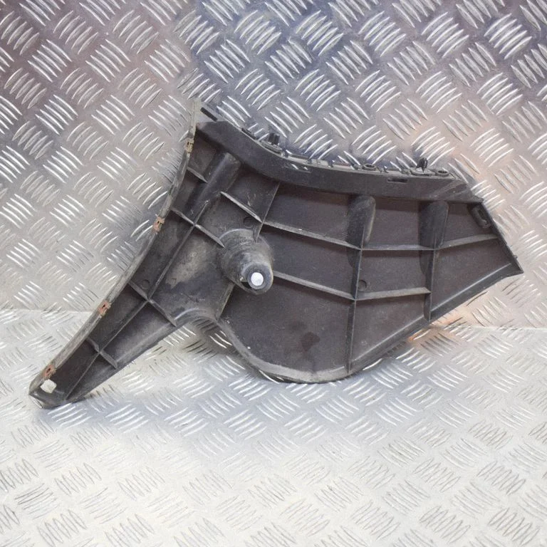 Rear bumper mounting bracket – Volvo V60 (2011-2013)