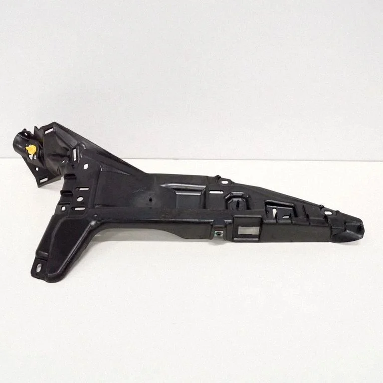 Rear bumper mounting bracket 100927300E