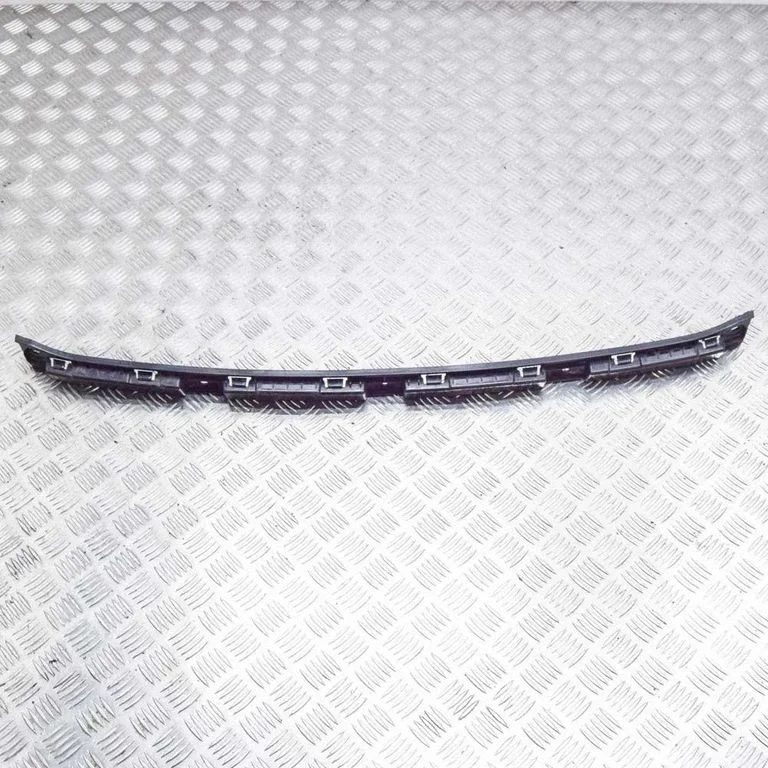 Rear bumper mounting bracket 600772400C