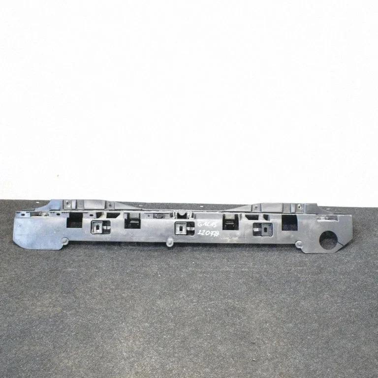 Tagumise kaitseraua kinnitusklamber – Citroen C4 Grand Picasso (2013-2018)